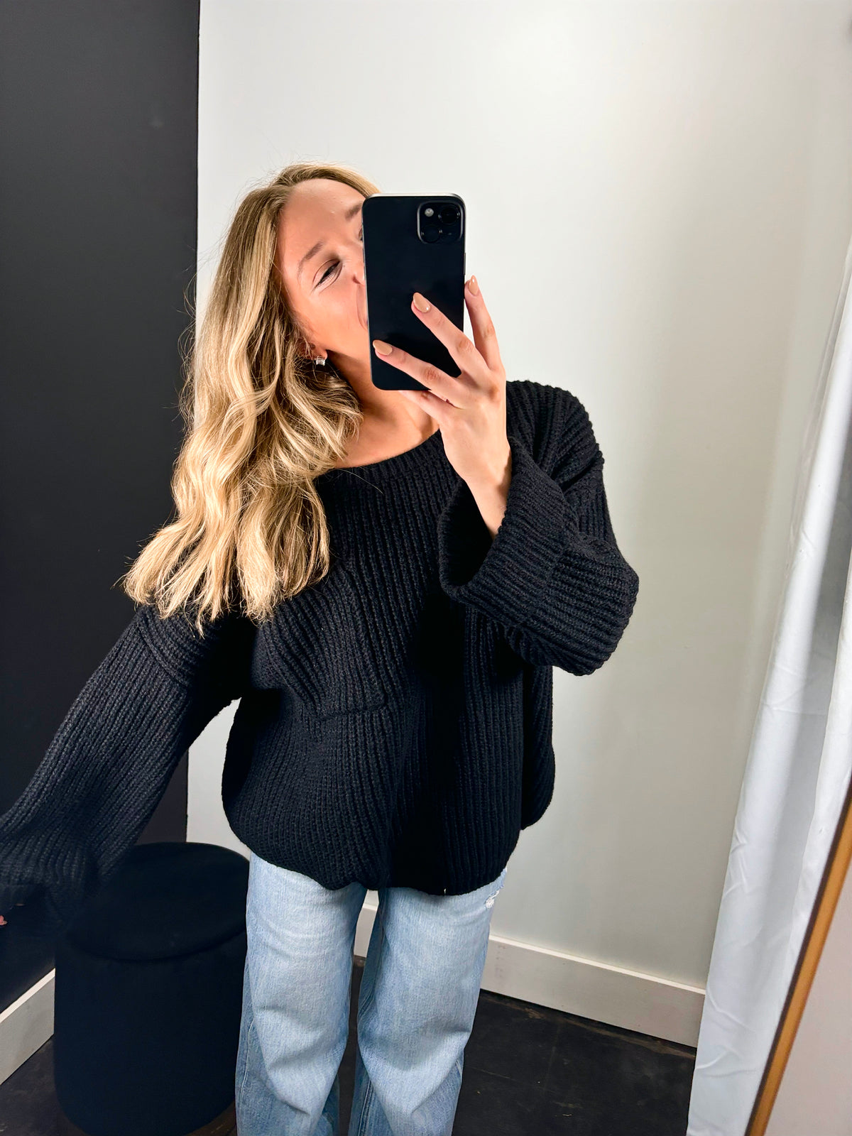 Round Neck Oversized Sweater Black