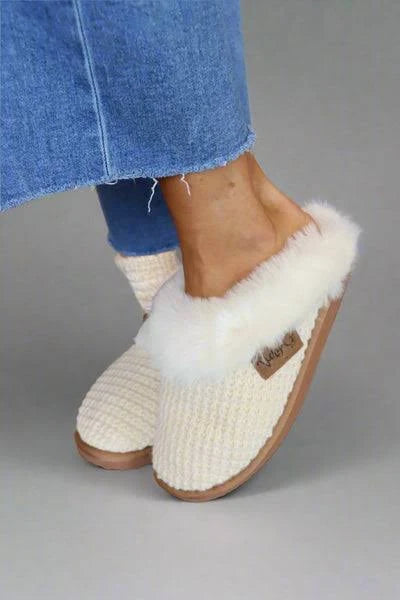 SIZE 11 - Very G Cream Sweater Slipper